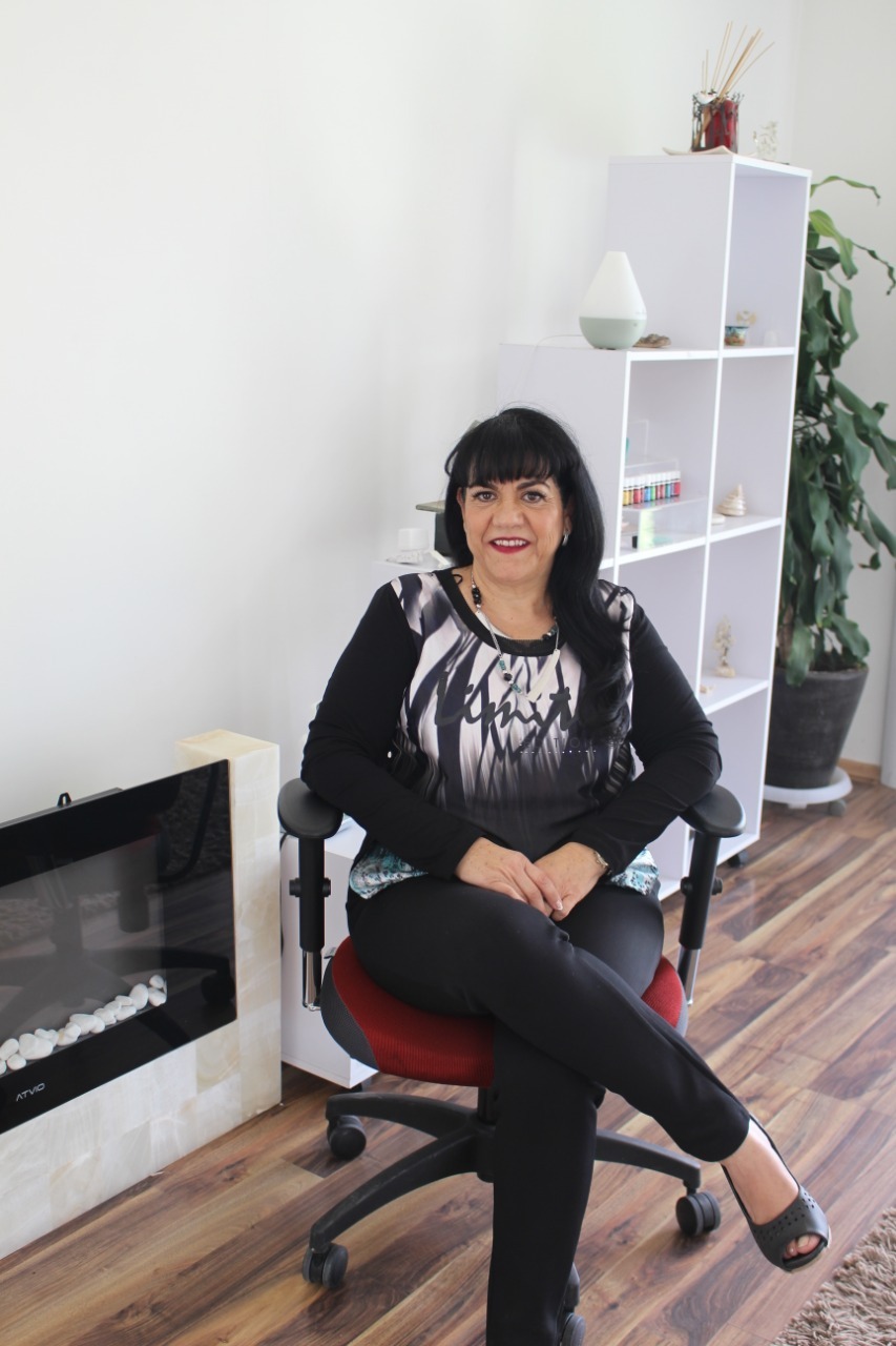Psicóloga Marcia Luisa del Callejo García en el consultorio de CEDEPSIH Centro